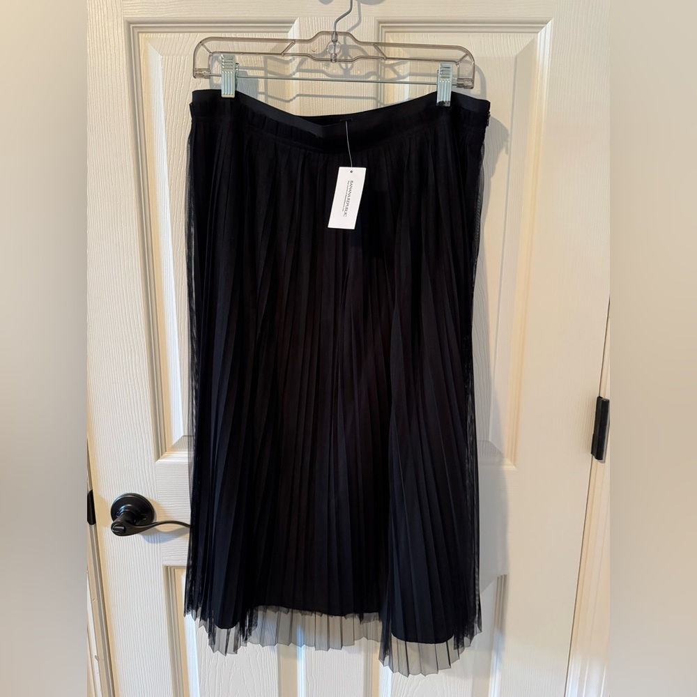 Banana Republic Black Skirt NWT